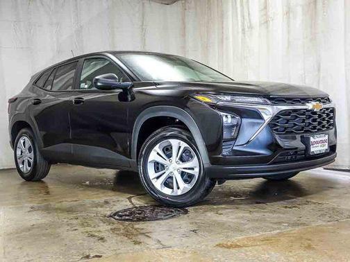 Mosaic Black Metallic 2026 Chevrolet Trax LS