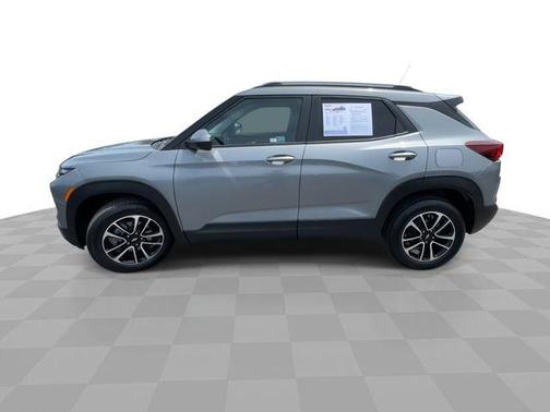 Sterling Gray Metallic 2025 Chevrolet Trailblazer LT