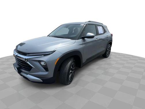 Sterling Gray Metallic 2025 Chevrolet Trailblazer LT