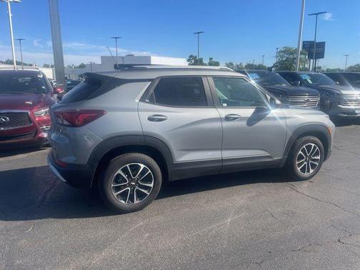 Sterling Gray Metallic 2025 Chevrolet Trailblazer LT