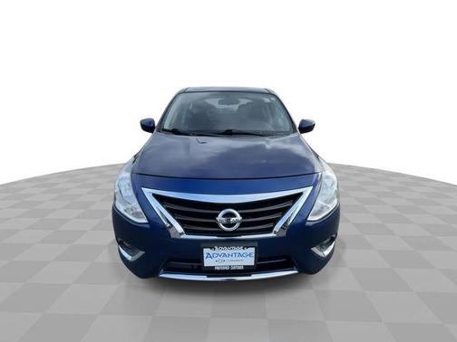 Deep Blue Pearl 2018 Nissan Versa 1.6 SV