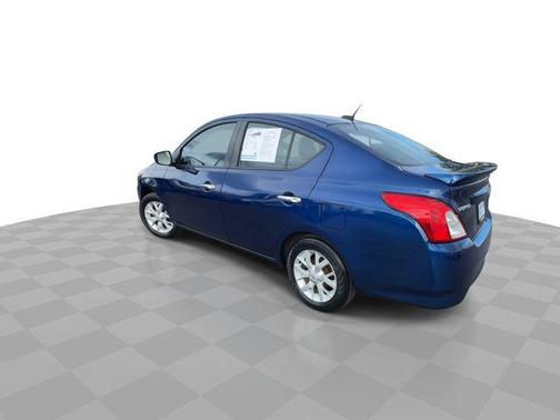 Deep Blue Pearl 2018 Nissan Versa 1.6 SV