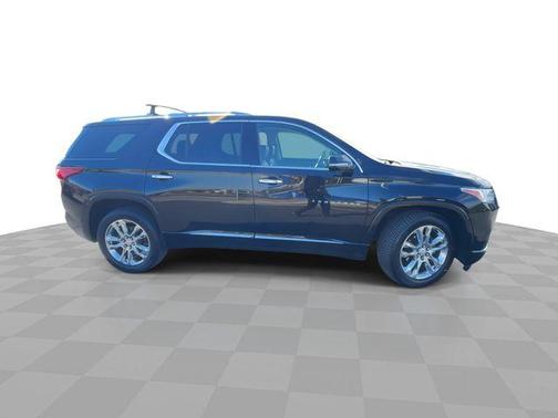 Mosaic Black Metallic 2019 Chevrolet Traverse High Country