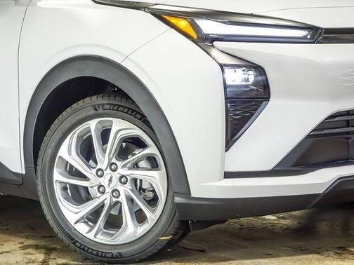 Summit White 2027 Chevrolet Bolt LT FWD