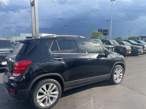 Mosaic Black Metallic 2020 Chevrolet Trax Premier