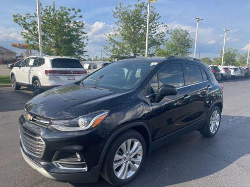 Mosaic Black Metallic 2020 Chevrolet Trax Premier
