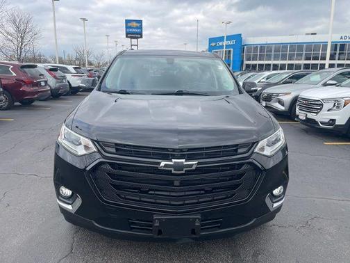 Mosaic Black Metallic 2019 Chevrolet Traverse LT Cloth