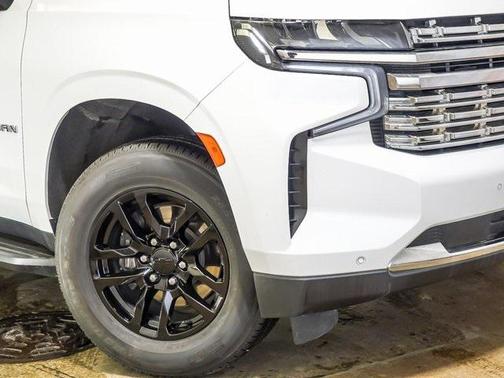 2022 Chevrolet Suburban LT