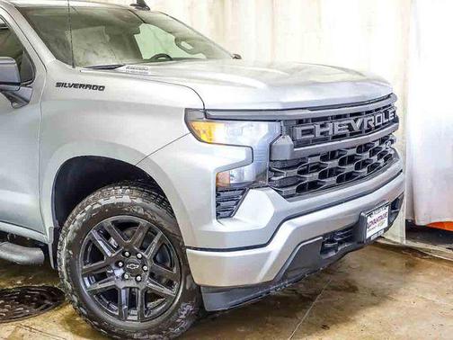 Sterling Gray Metallic 2026 Chevrolet Silverado 1500 Custom