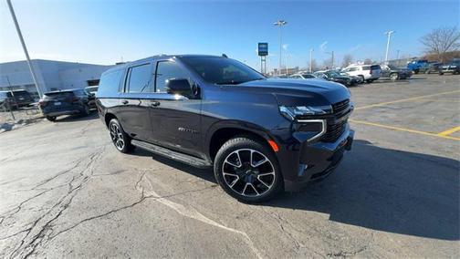 2023 Chevrolet Suburban RST