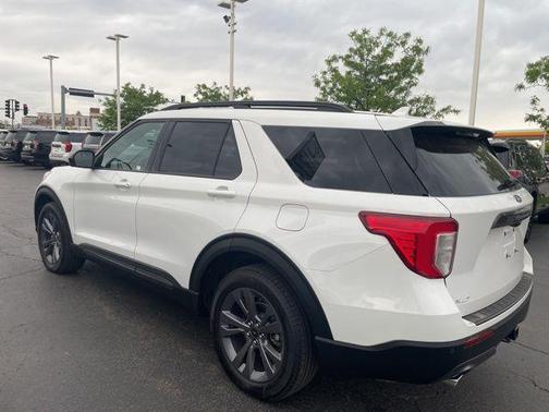 STAR WHITE MET TRI-COAT 2023 Ford Explorer XLT