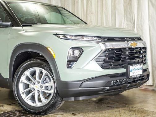 Cacti Green 2026 Chevrolet Trailblazer LS