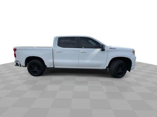 Summit White 2022 Chevrolet Silverado 1500 RST