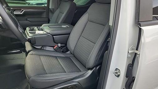 Summit White 2022 Chevrolet Silverado 1500 RST