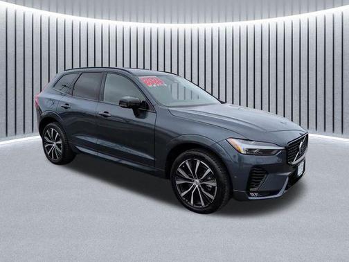 Denim Blue Metallic 2024 Volvo XC60 B5 Plus Dark Theme