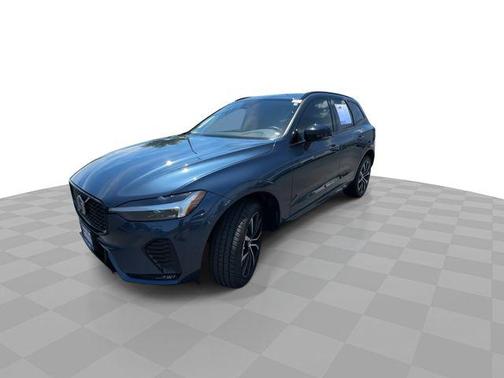 Denim Blue Metallic 2024 Volvo XC60 B5 Plus Dark Theme