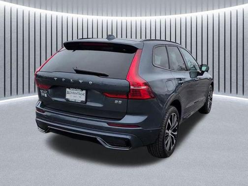 Denim Blue Metallic 2024 Volvo XC60 B5 Plus Dark Theme