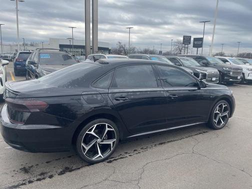 2020 Volkswagen Passat 2.0T R-Line