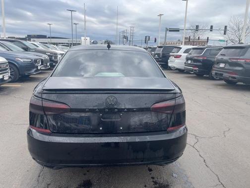 2020 Volkswagen Passat 2.0T R-Line