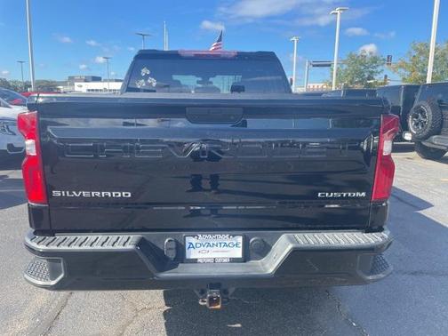 2022 Chevrolet Silverado 1500 Custom