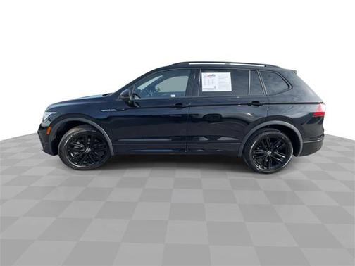 2022 Volkswagen Tiguan 2.0T SE R-Line Black 4MOTION