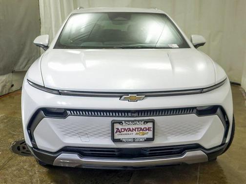 Summit White 2025 Chevrolet Equinox EV LT