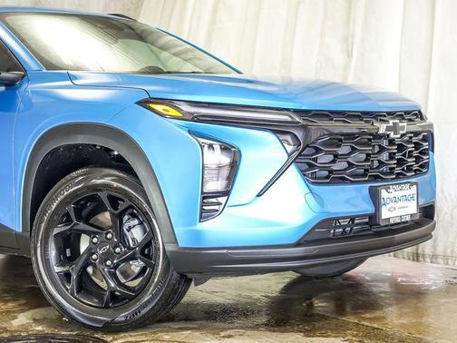 Marina Blue Metallic 2026 Chevrolet Trax LT