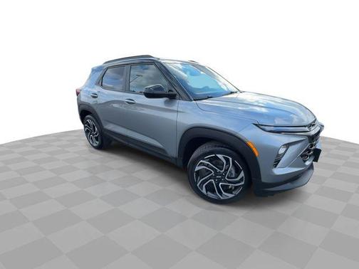 Sterling Gray Metallic 2025 Chevrolet Trailblazer RS