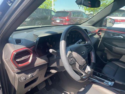 Sterling Gray Metallic 2025 Chevrolet Trailblazer RS