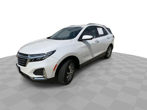 Iridescent Pearl Tricoat 2023 Chevrolet Equinox Premier w/1LZ