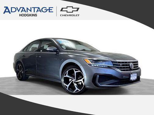 Platinum Gray Metallic 2022 Volkswagen Passat 2.0T R-Line