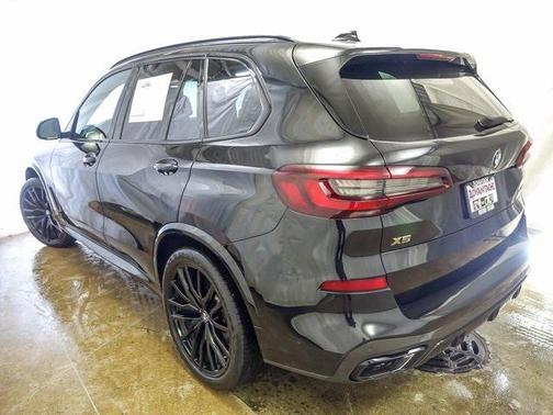 2021 BMW X5 M50i