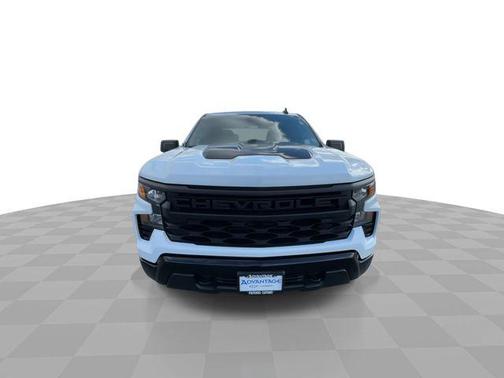 Summit White 2024 Chevrolet Silverado 1500 Custom Trail Boss