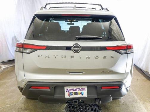 2022 Nissan Pathfinder SV 4WD