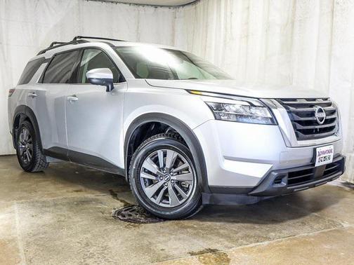 2022 Nissan Pathfinder SV 4WD