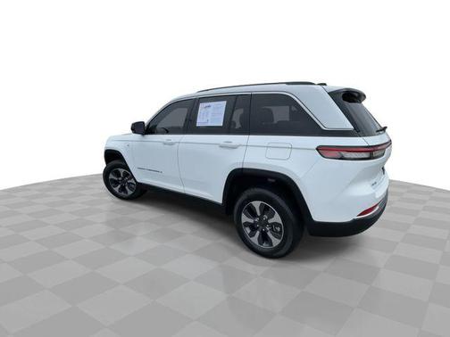 2022 Jeep Grand Cherokee 4xe Base