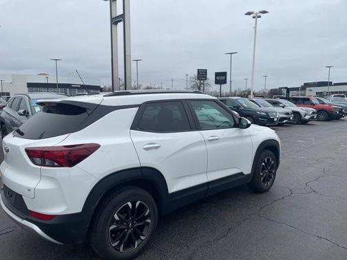 Summit White 2021 Chevrolet Trailblazer LT