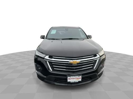 Mosaic Black Metallic 2023 Chevrolet Traverse LT Leather