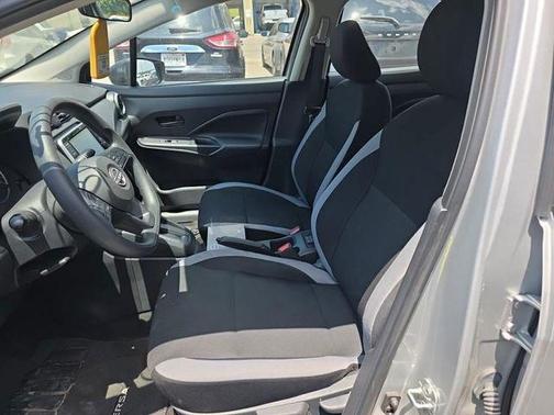Brilliant Silver Metallic 2025 Nissan Versa 1.6 S