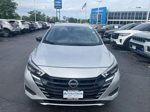 Brilliant Silver Metallic 2025 Nissan Versa 1.6 S