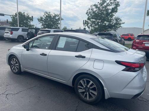 Brilliant Silver Metallic 2025 Nissan Versa 1.6 S