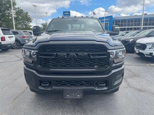 2024 RAM 3500 Tradesman Crew Cab 4x4 8' Box