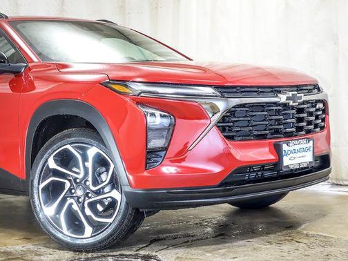 Apex Red 2026 Chevrolet Trax FWD 2RS