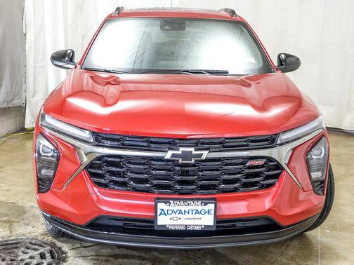 Apex Red 2026 Chevrolet Trax FWD 2RS