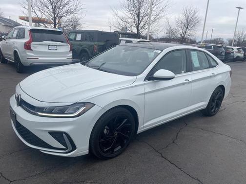 2025 Volkswagen Jetta 1.5T SE