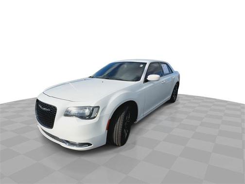 2018 Chrysler 300 S