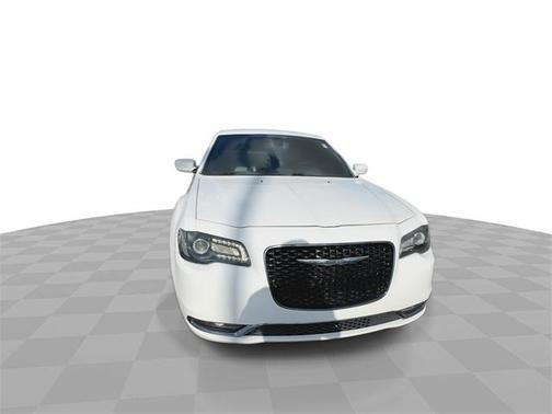 2018 Chrysler 300 S