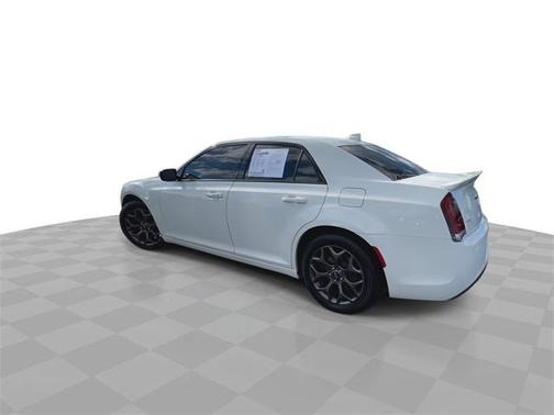 2018 Chrysler 300 S
