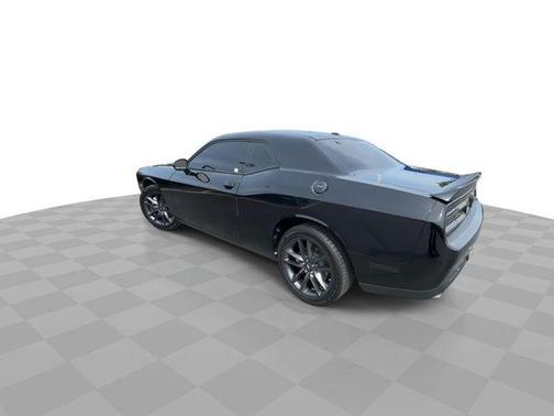 Pitch Black Clearcoat 2022 Dodge Challenger GT