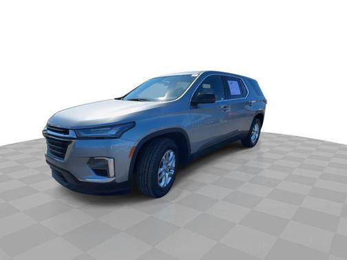 Sterling Gray Metallic 2023 Chevrolet Traverse LS